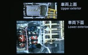 写真:MIRAI発表会で公開された、衝突試験の模様